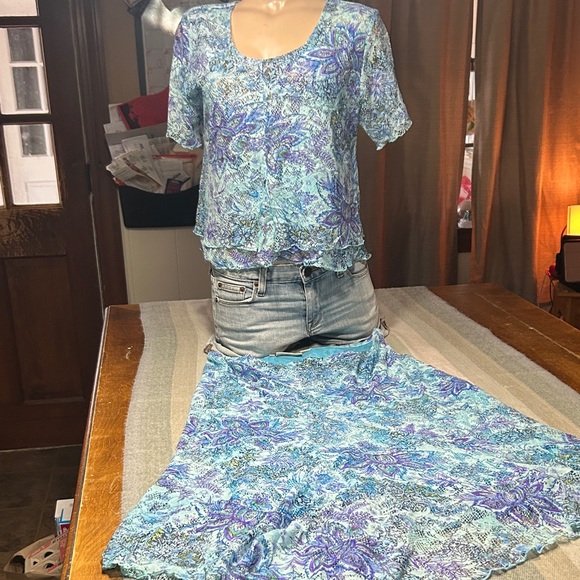 Serendipity Dresses & Skirts - Serendipity Vintage Light Blue & Lavender Floral Short-Sleeve Top and Skirt